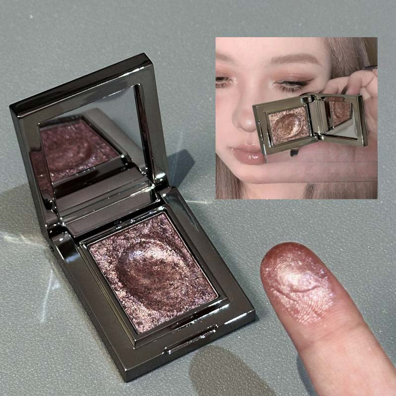 Single Nude Shimmer Eyeshadow