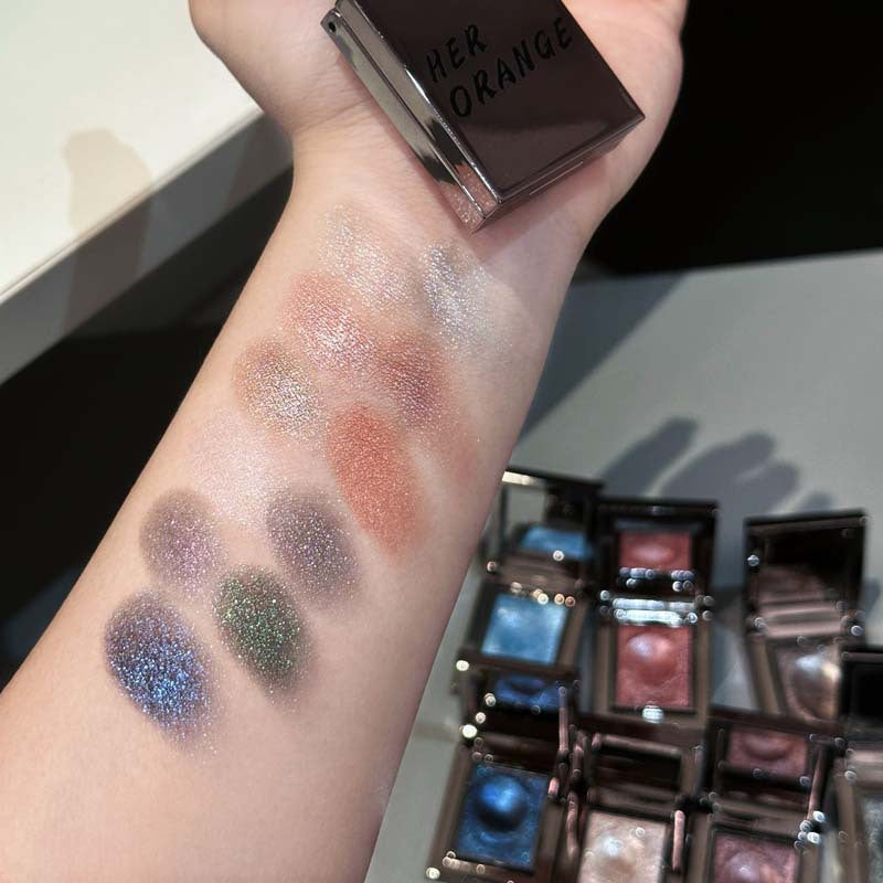 Single Nude Shimmer Eyeshadow