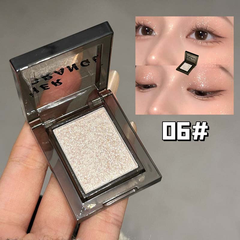 Single Nude Shimmer Eyeshadow